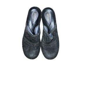 Clarks Artisan Black Leather Mules with Stitch Detail Size 7 1/2 M